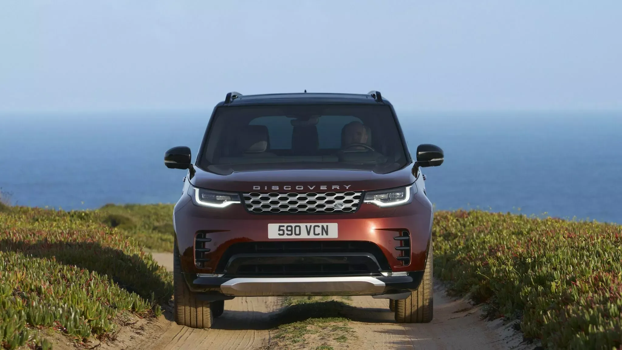 Land Rover Discovery Tempest and Gemini 18