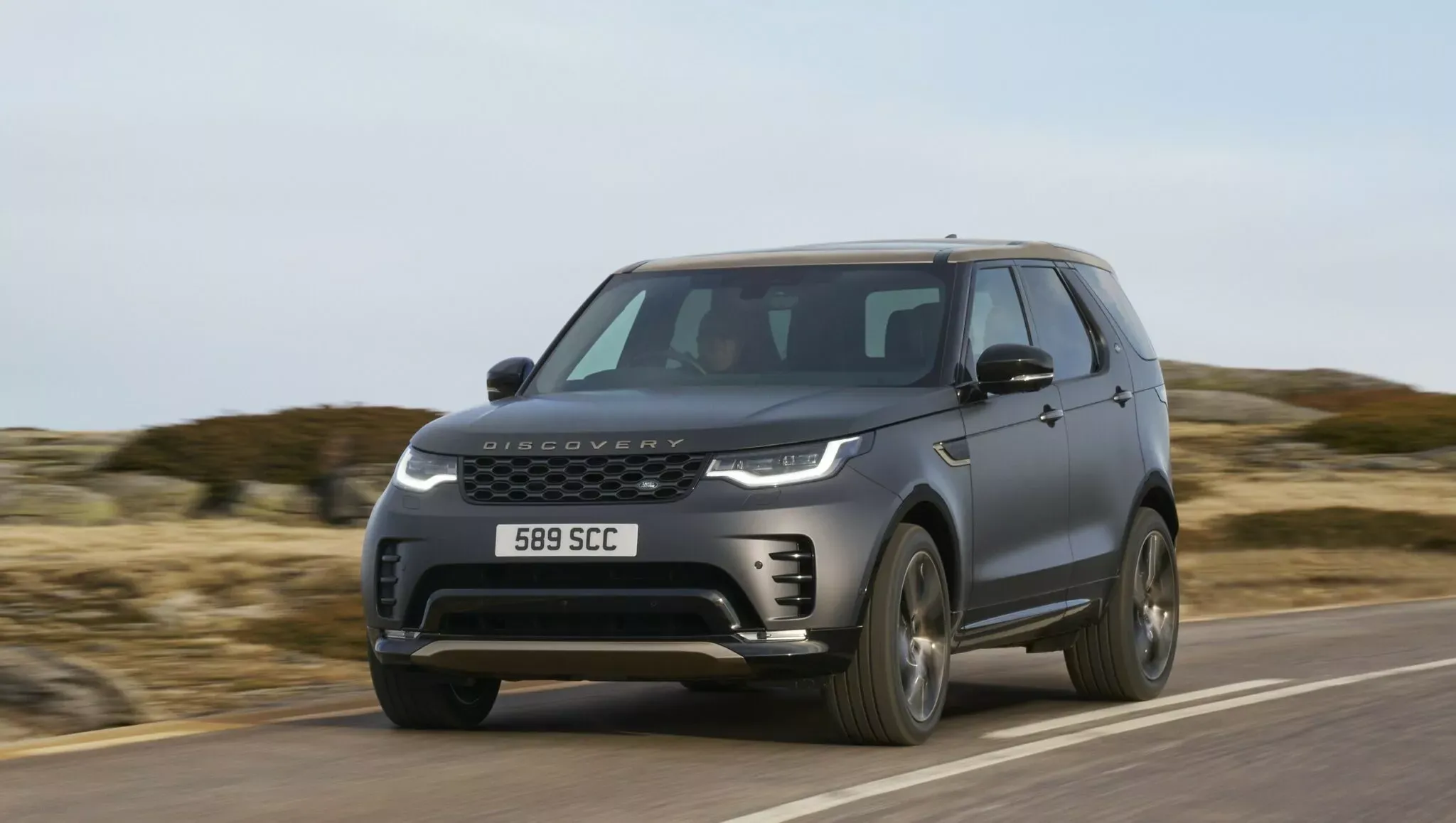 Land Rover Discovery Tempest and Gemini 23