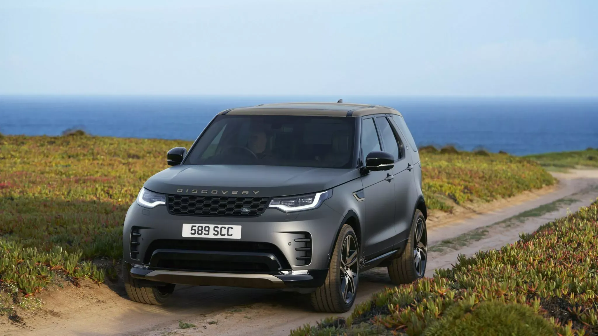 Land Rover Discovery Tempest and Gemini 34