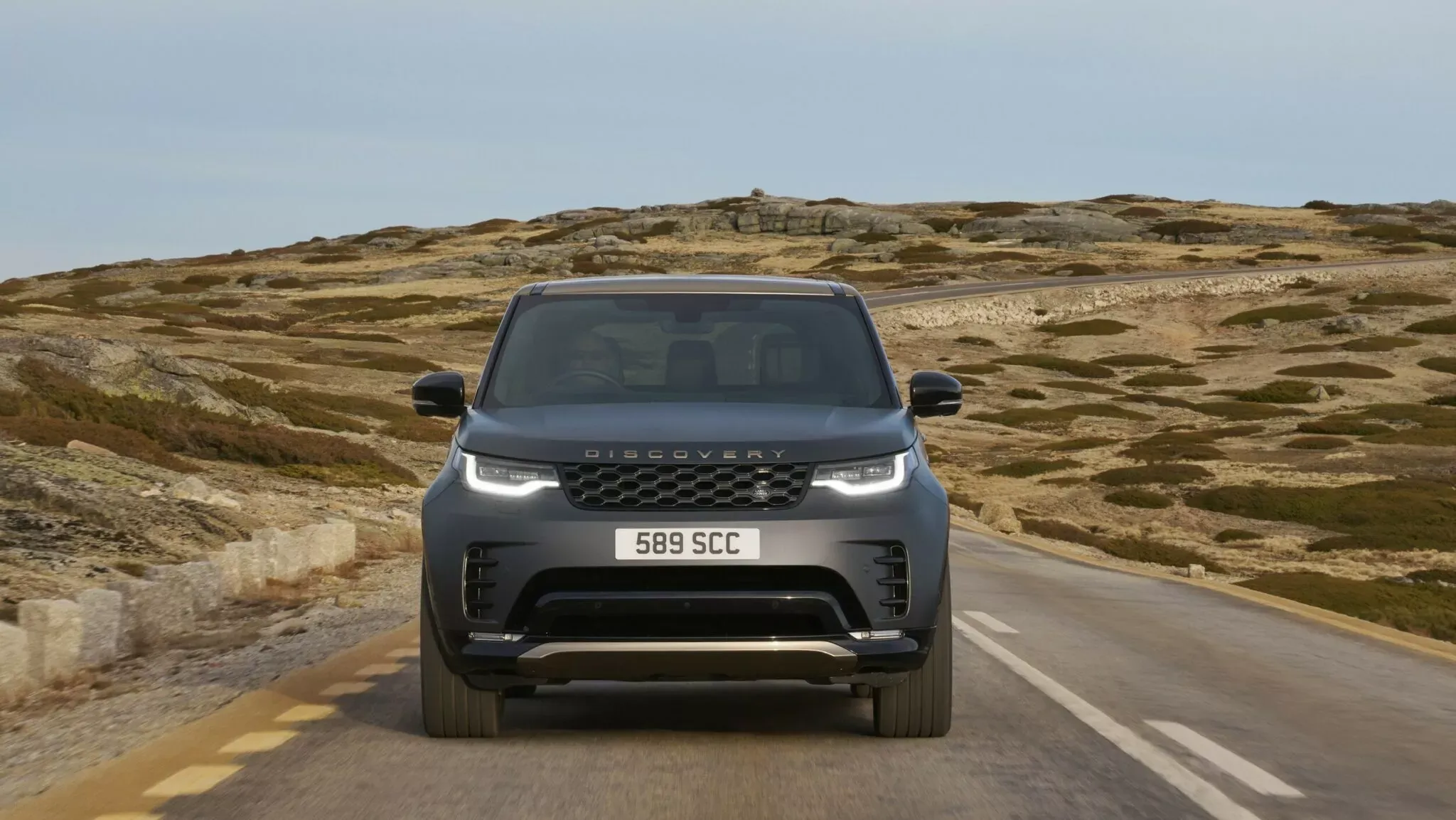 Land Rover Discovery Tempest and Gemini 38