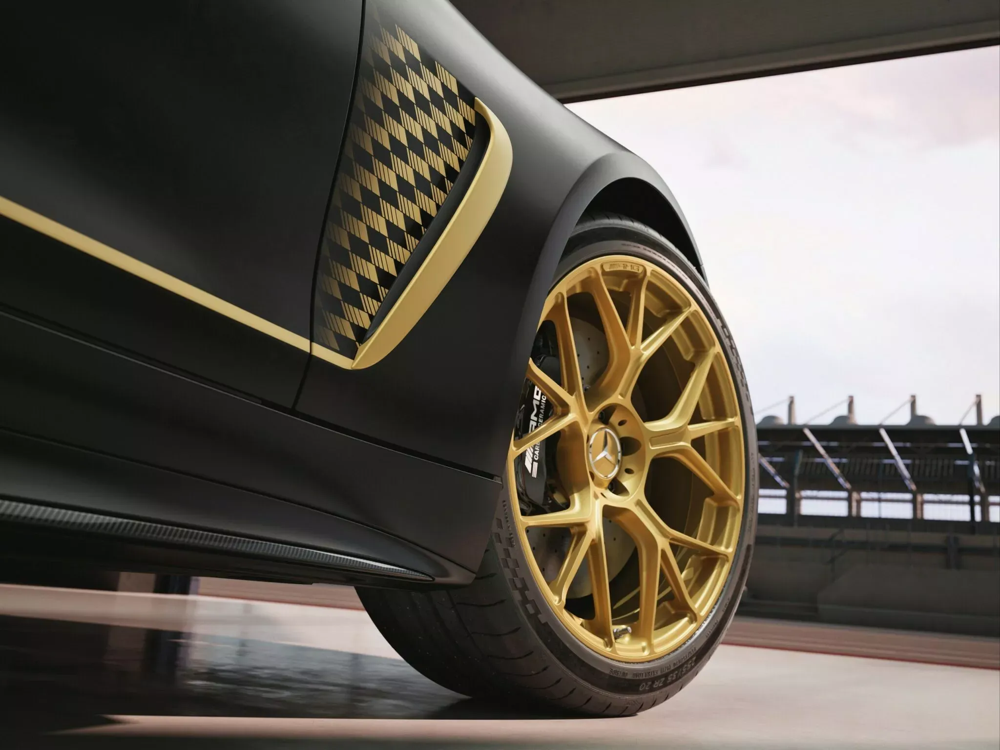 Mercedes AMG GT APXGP 03