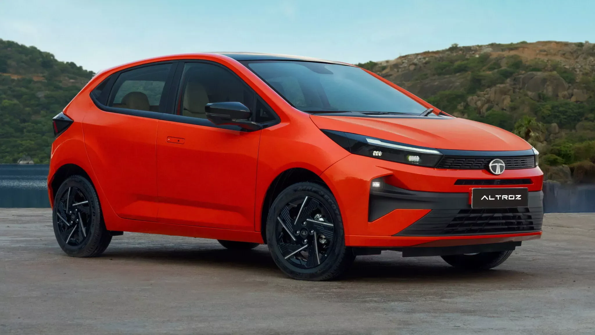 Tata Altroz 2025