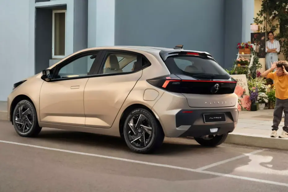 Tata Altroz 2025 17