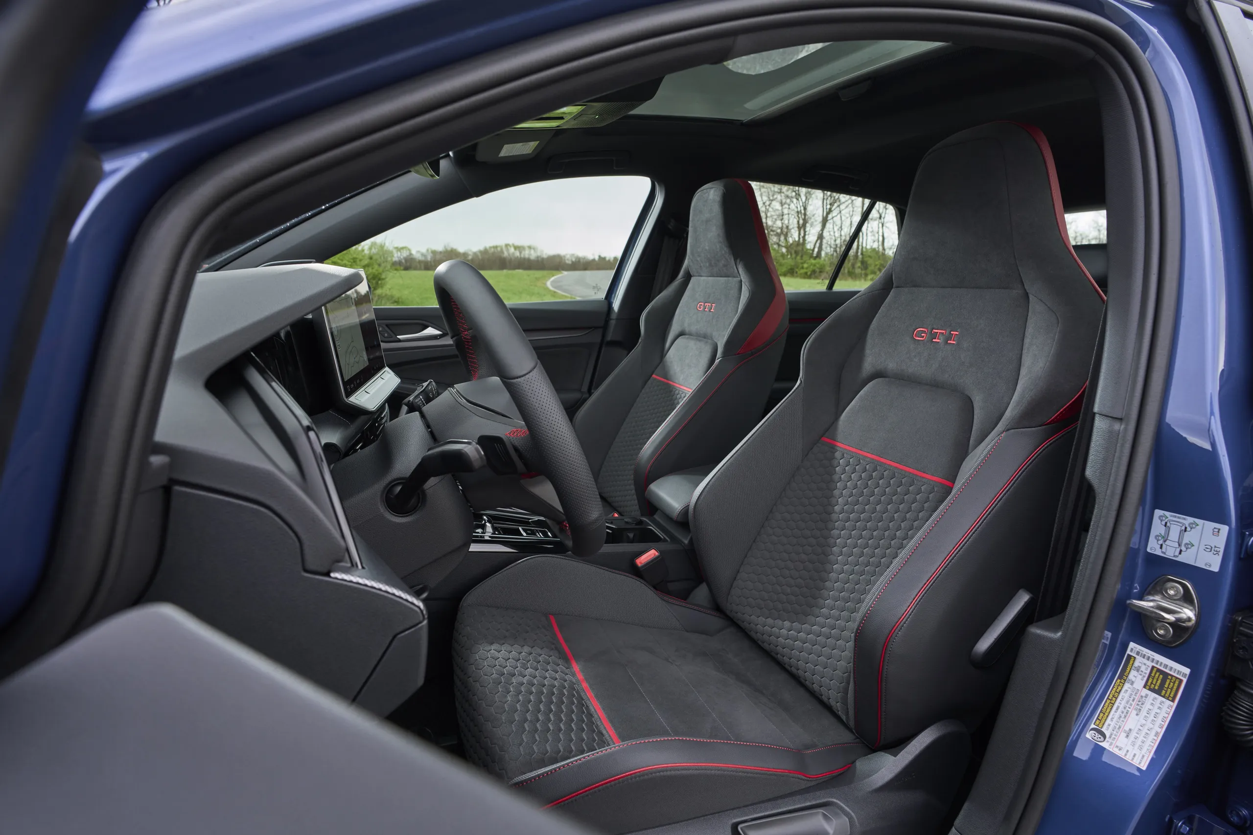 Volkswagen Golf GTI 2025 02
