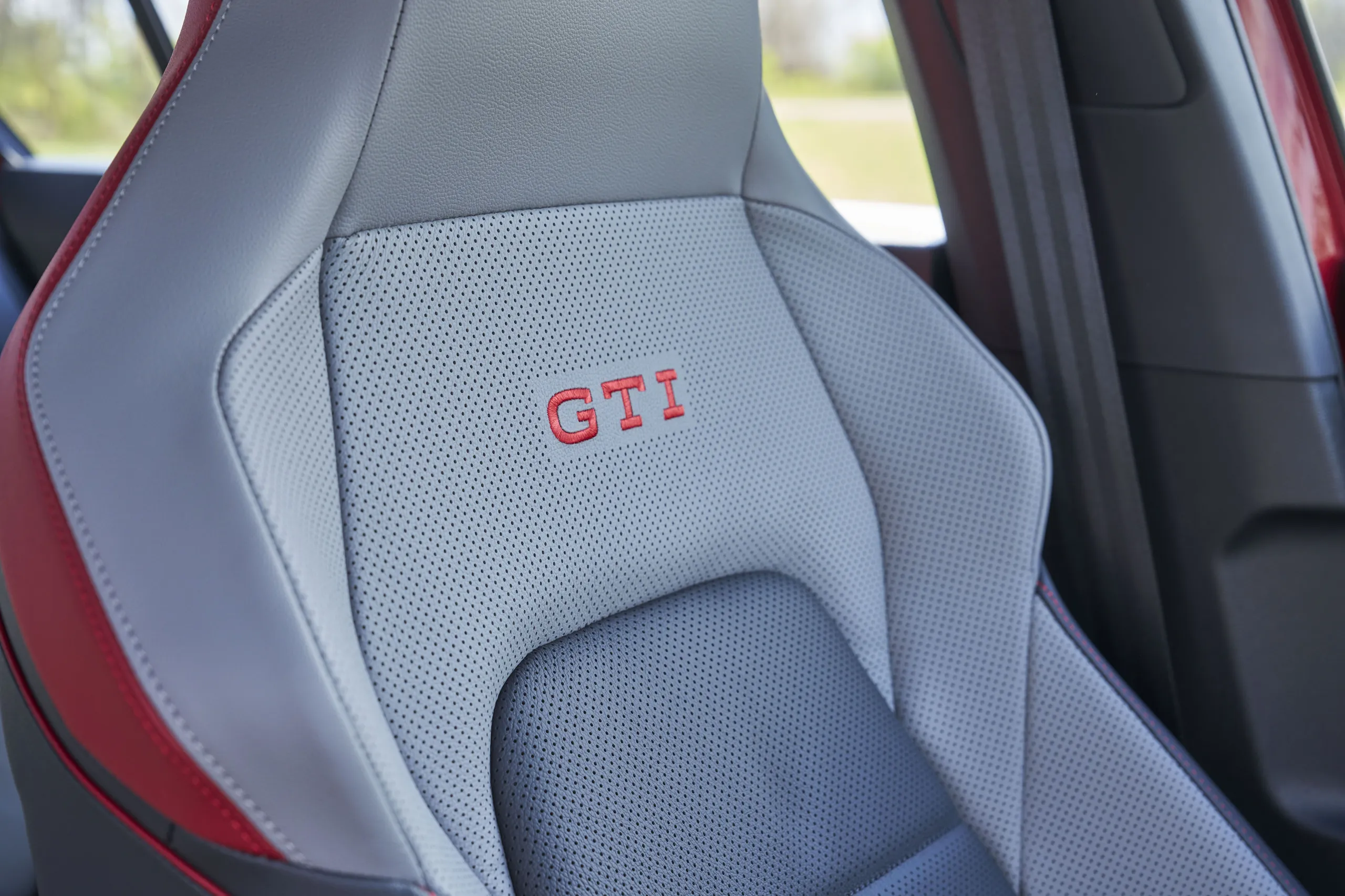 Volkswagen Golf GTI 2025 09