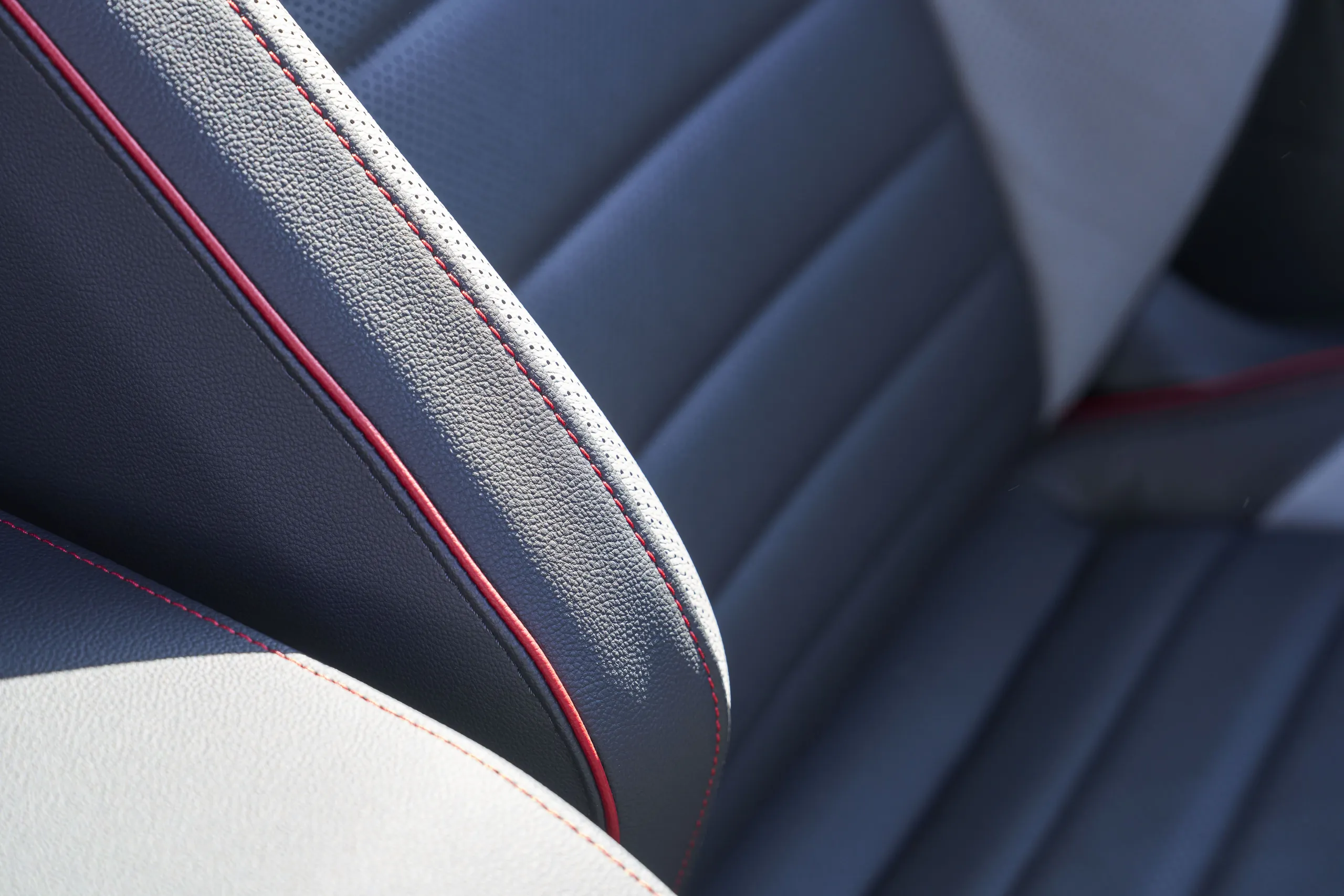 Volkswagen Golf GTI 2025 10