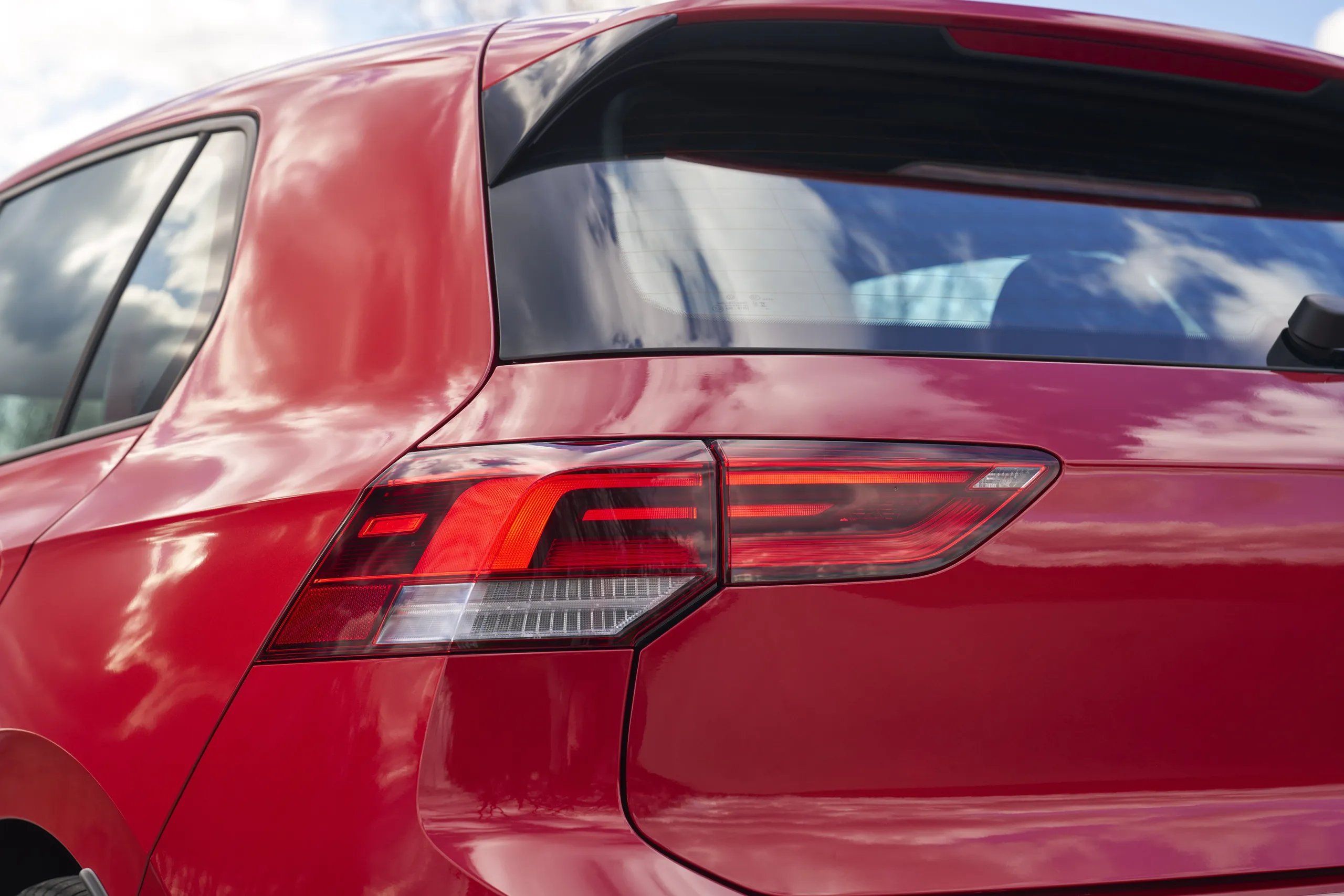 Volkswagen Golf GTI 2025 27