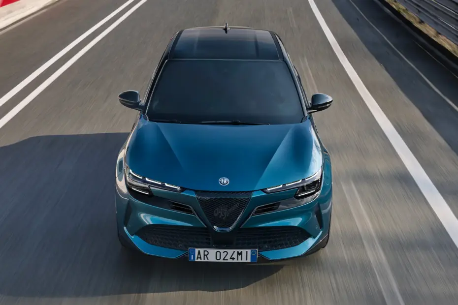 2025 Alfa Romeo Junior 47