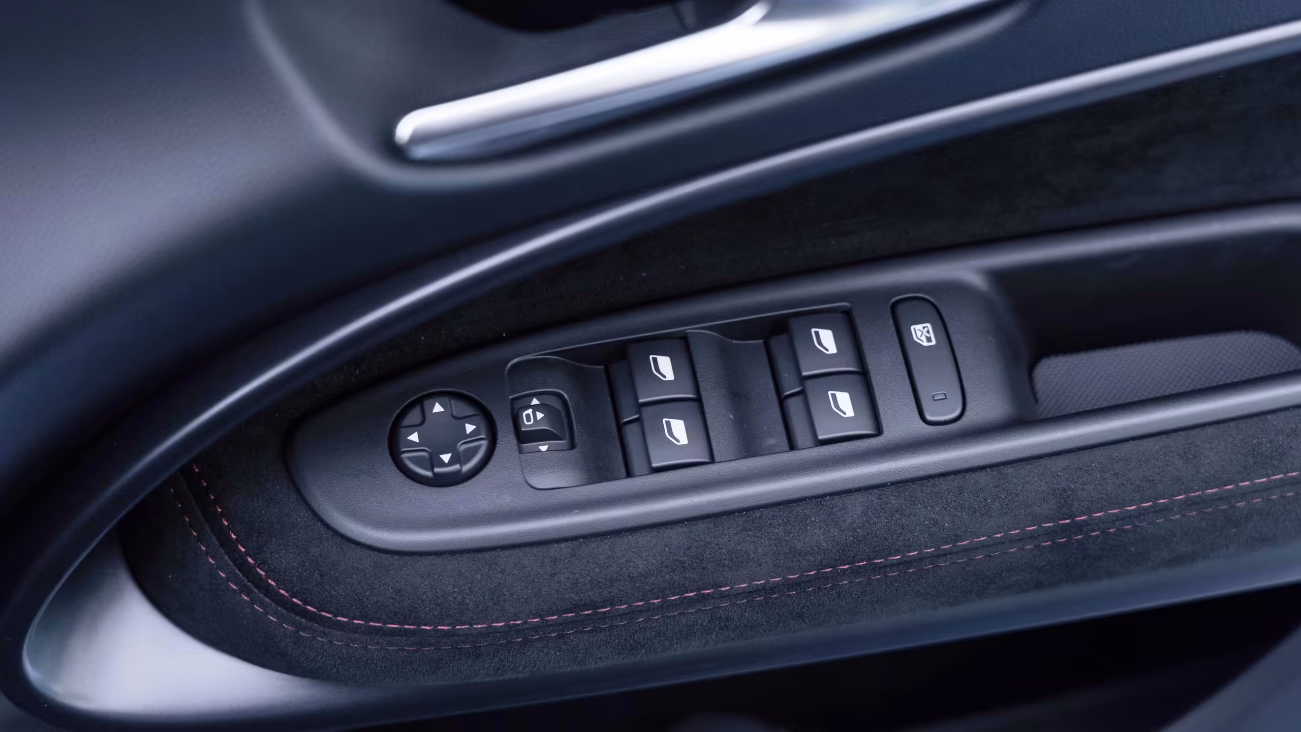 2025 Alfa Romeo Junior A06