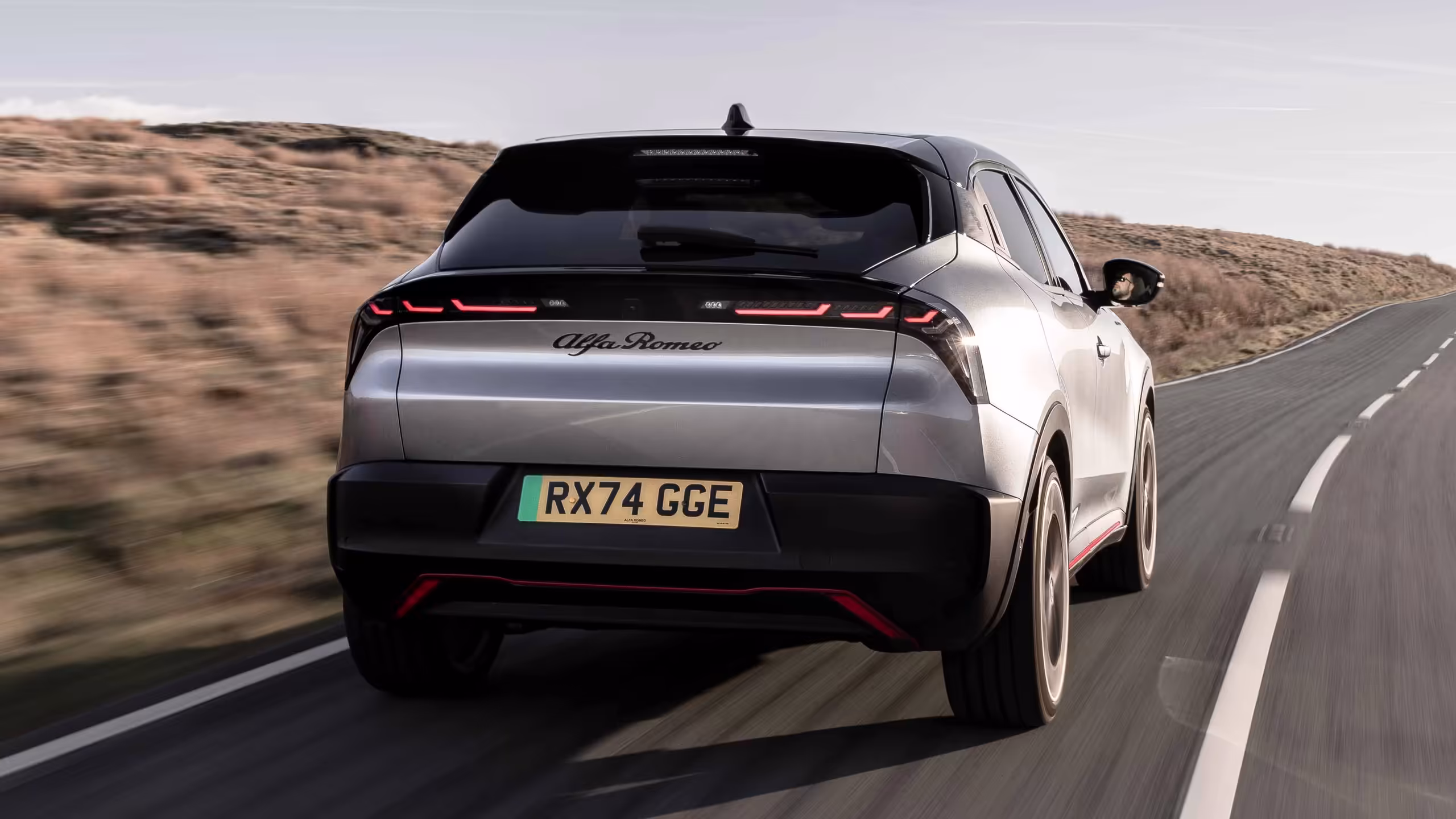 2025 Alfa Romeo Junior A08