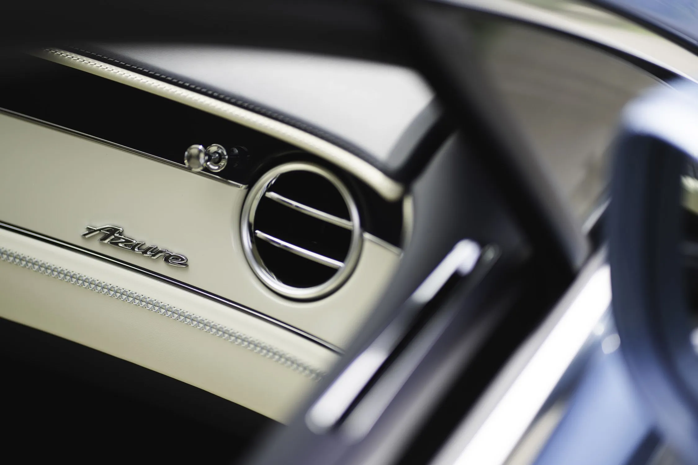 2025 Bentley Continental GT 16