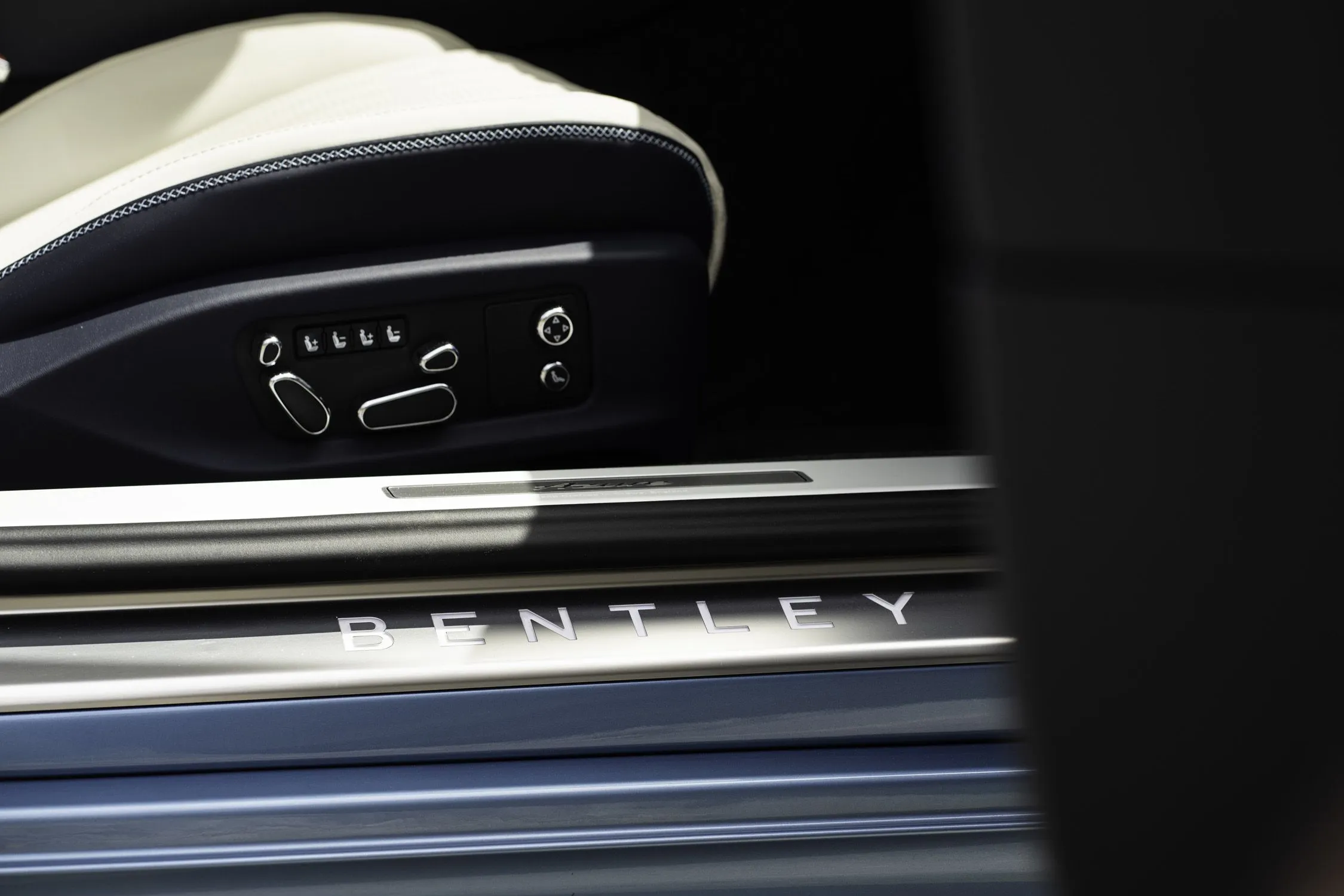 2025 Bentley Continental GT 21