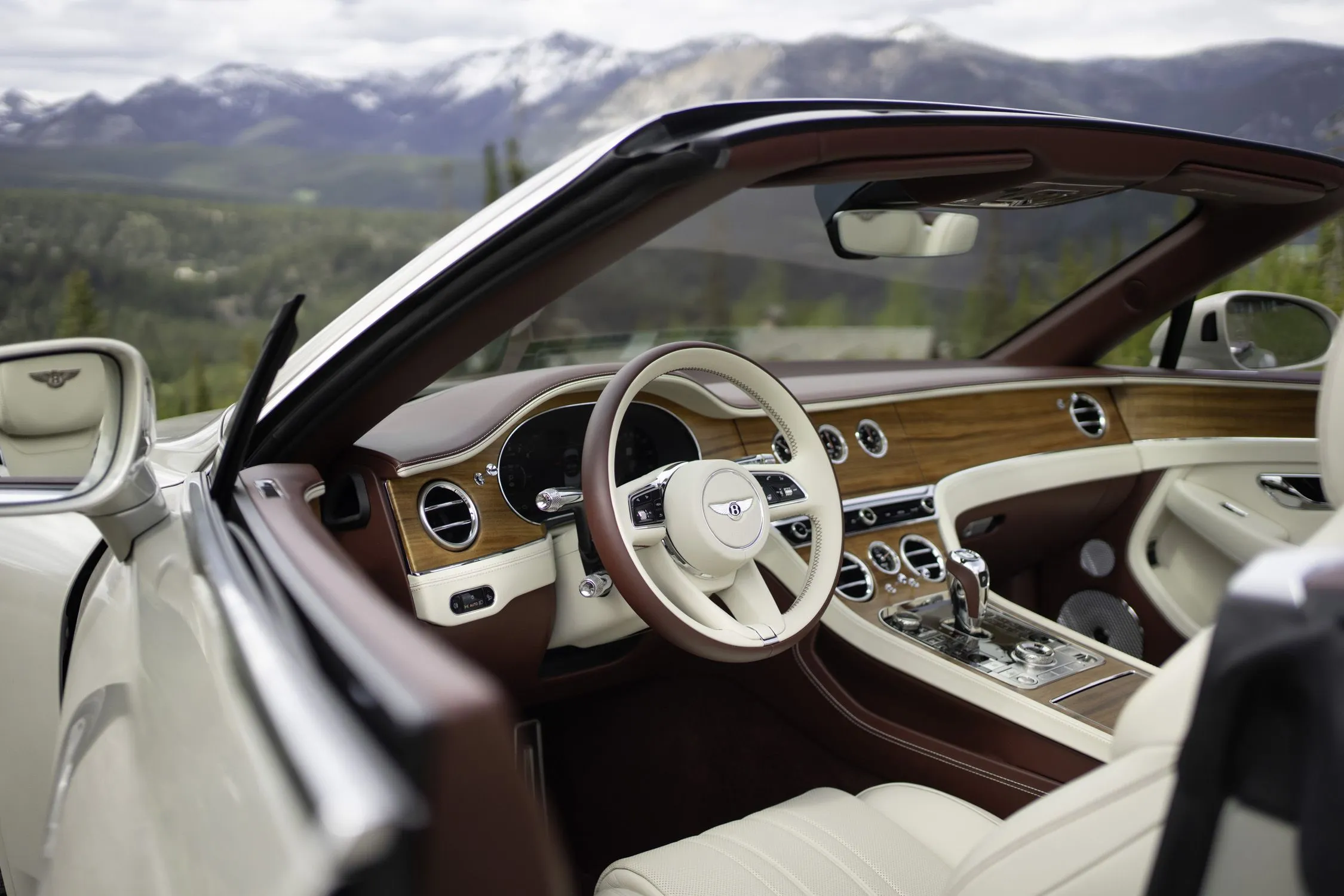 2025 Bentley Continental GT 37