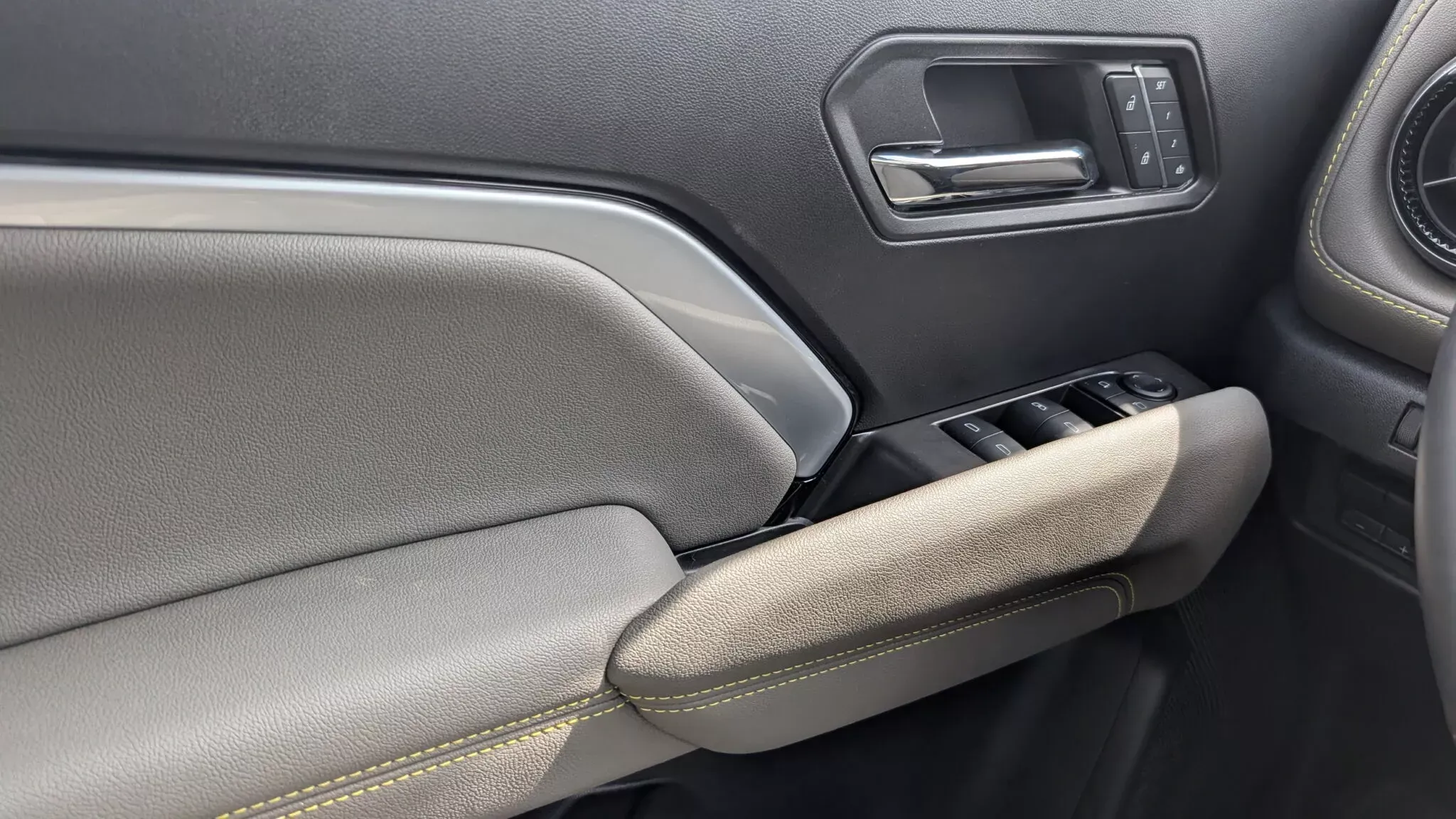 2025 Chevrolet Colorado ZR2 Bison 20