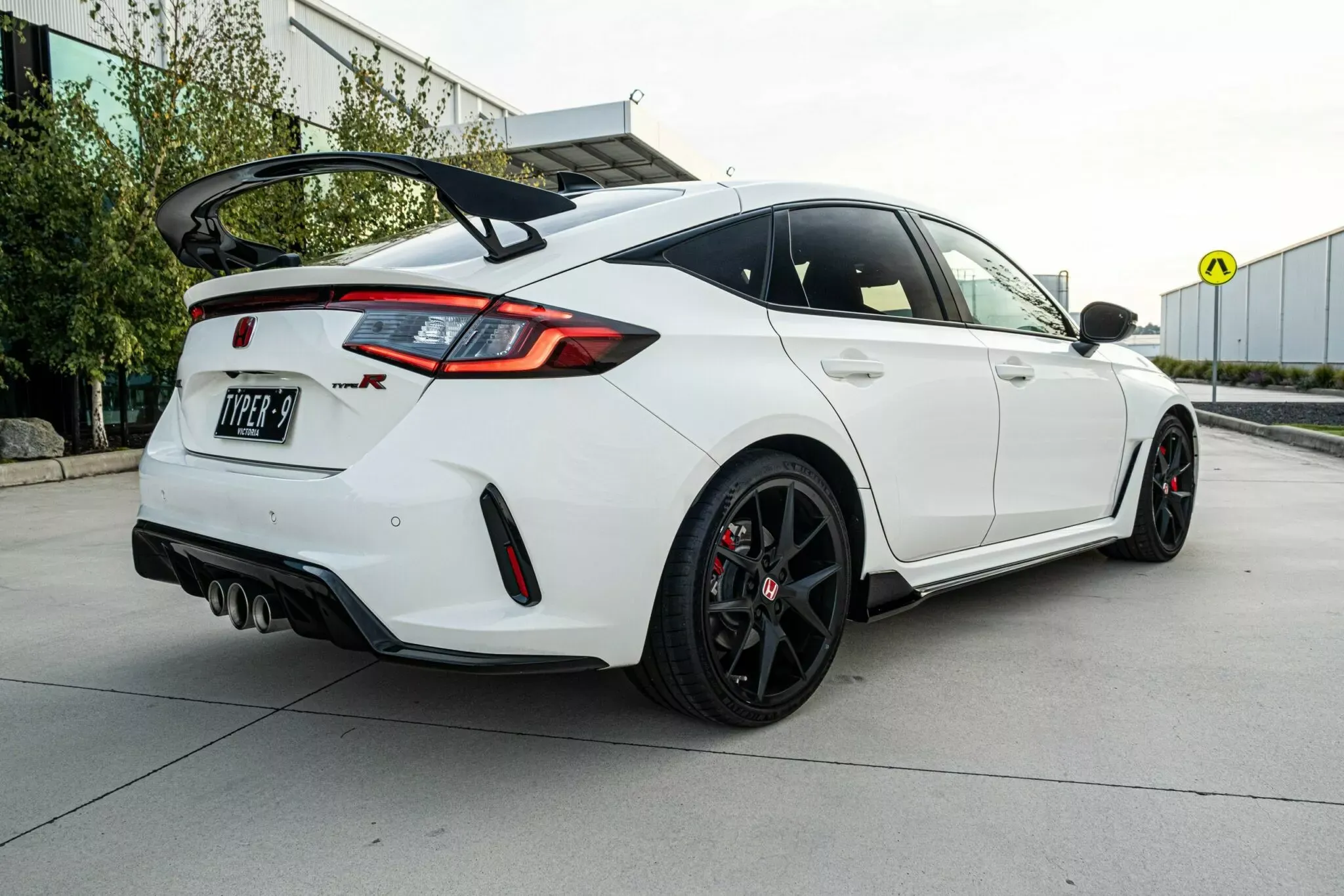 2025 Honda Civic Type R 16