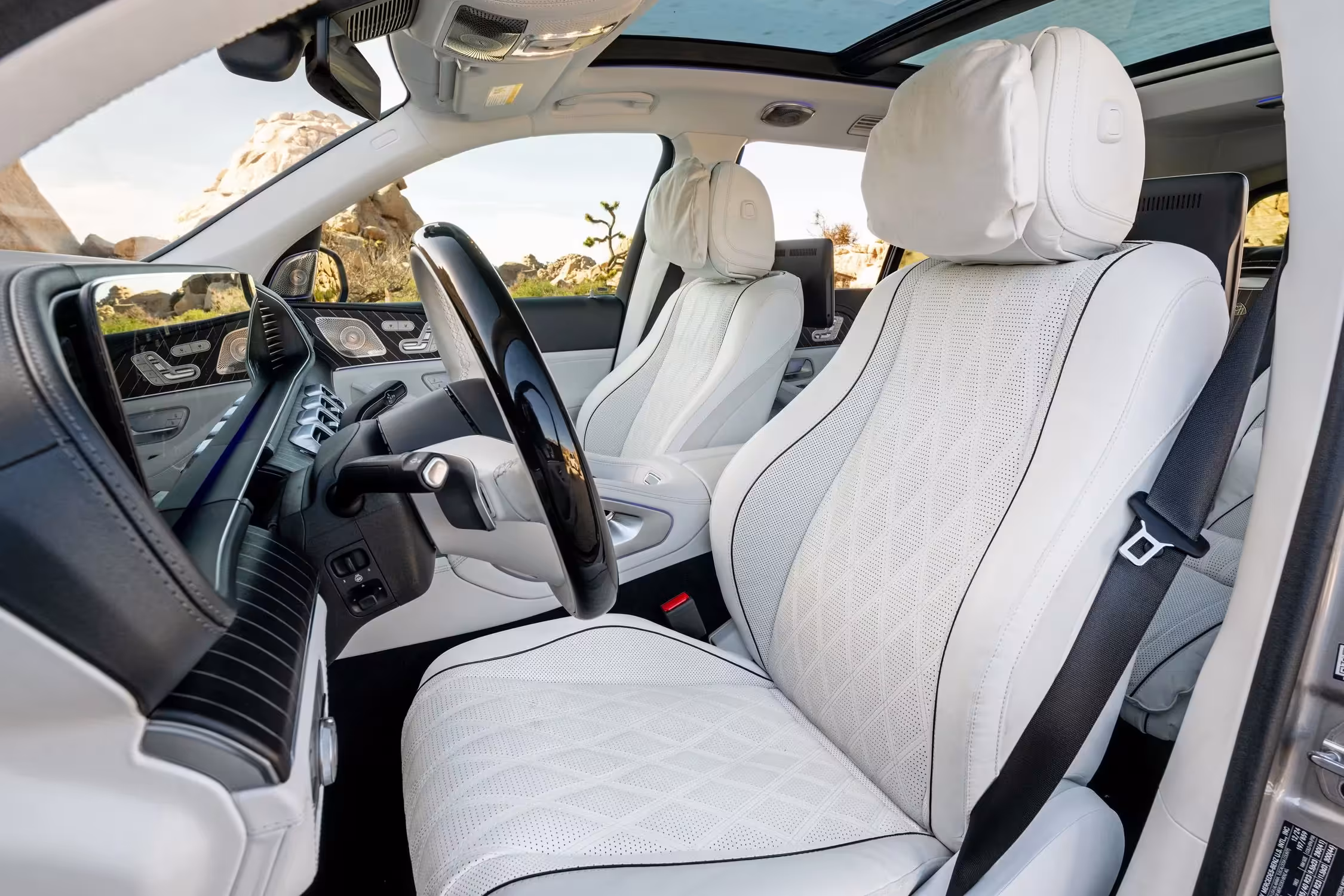 2025 Mercedes Maybach GLS 600 A03