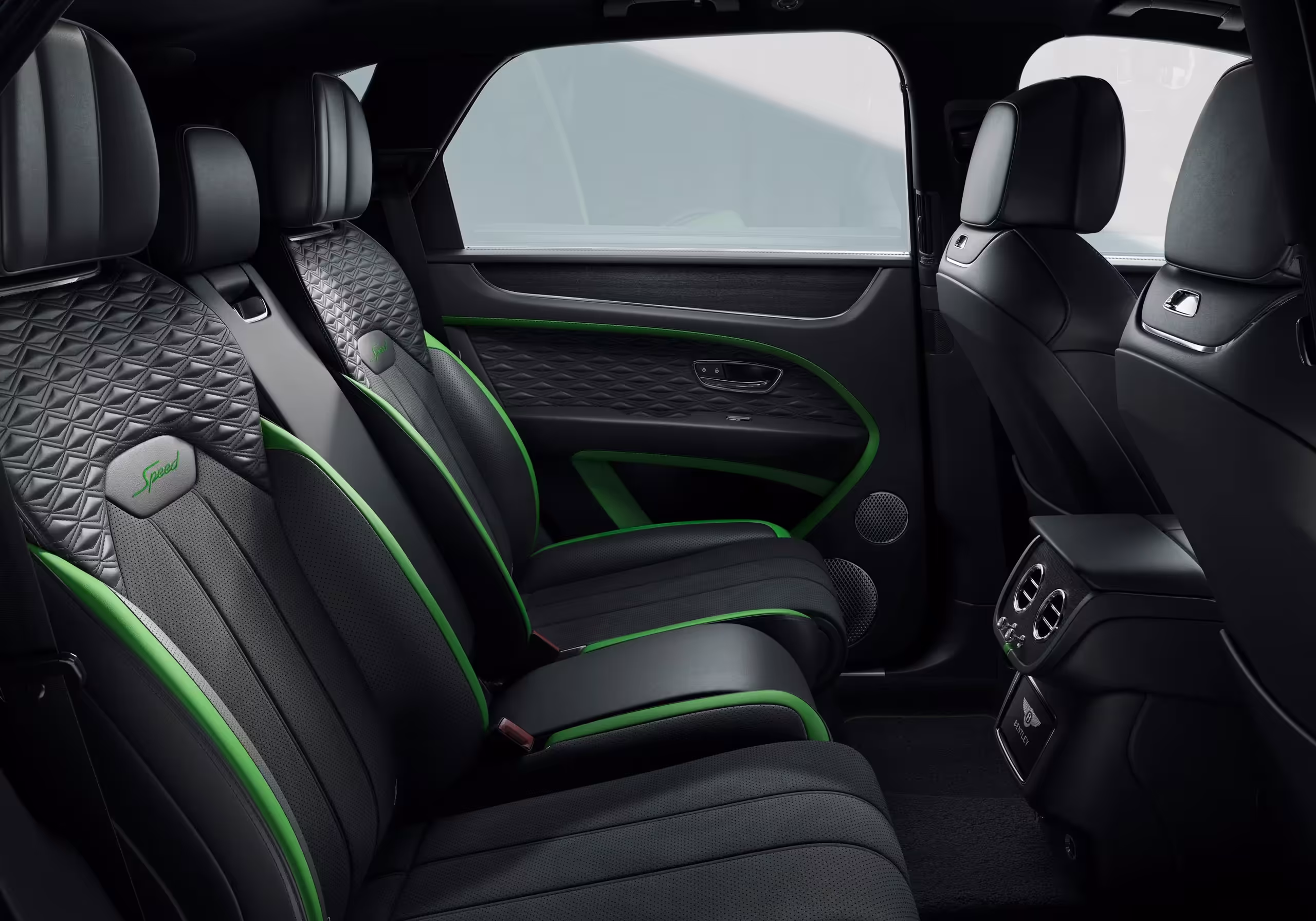 بنتلي بنتايجا سبيد V8 2026