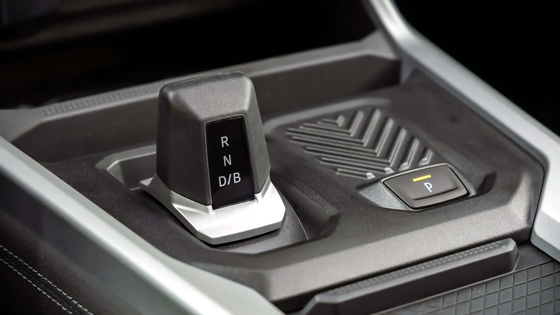 Dacia Bigster Mild Hybrid G 140 03