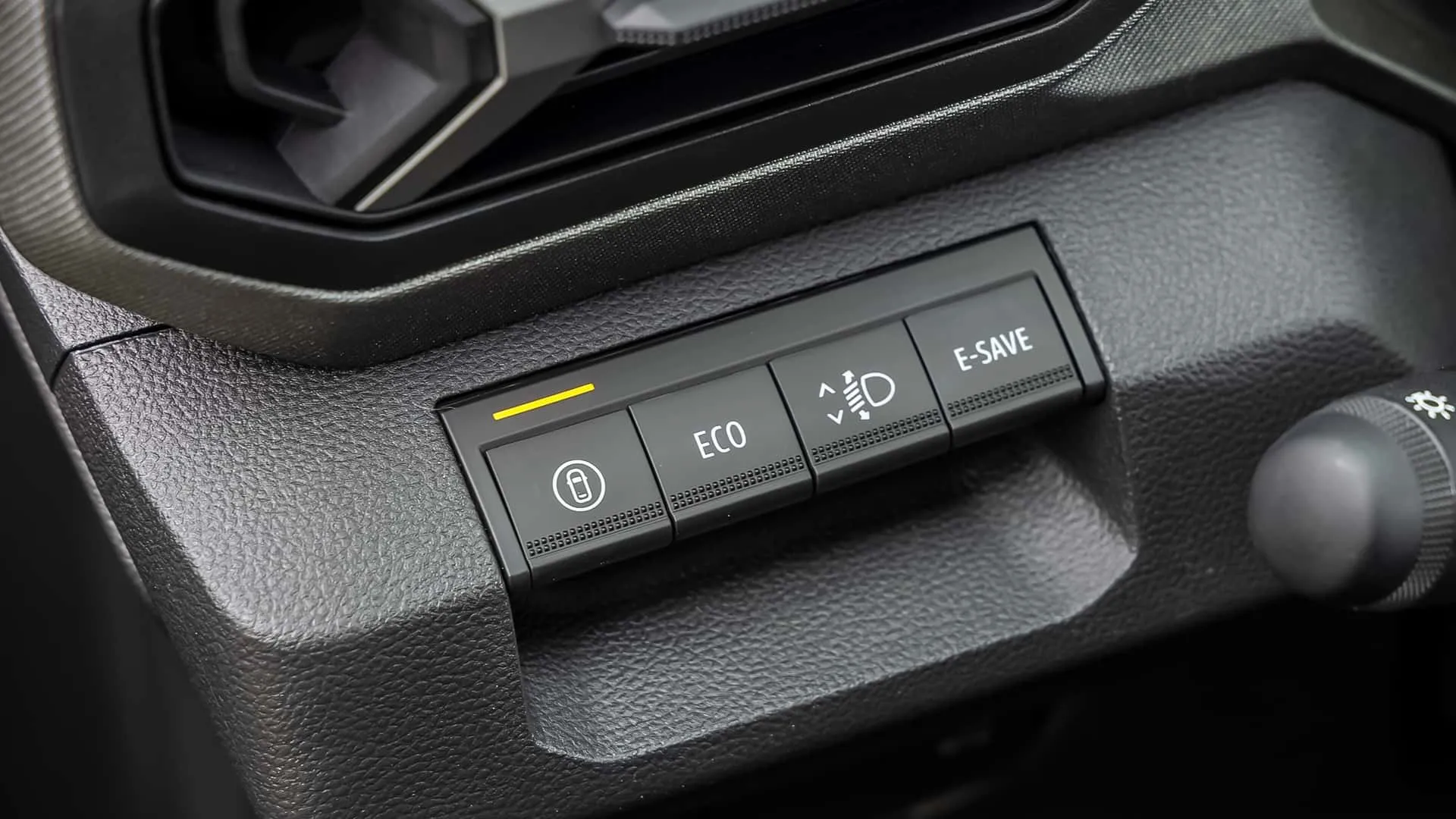 Dacia Bigster Mild Hybrid G 140 10