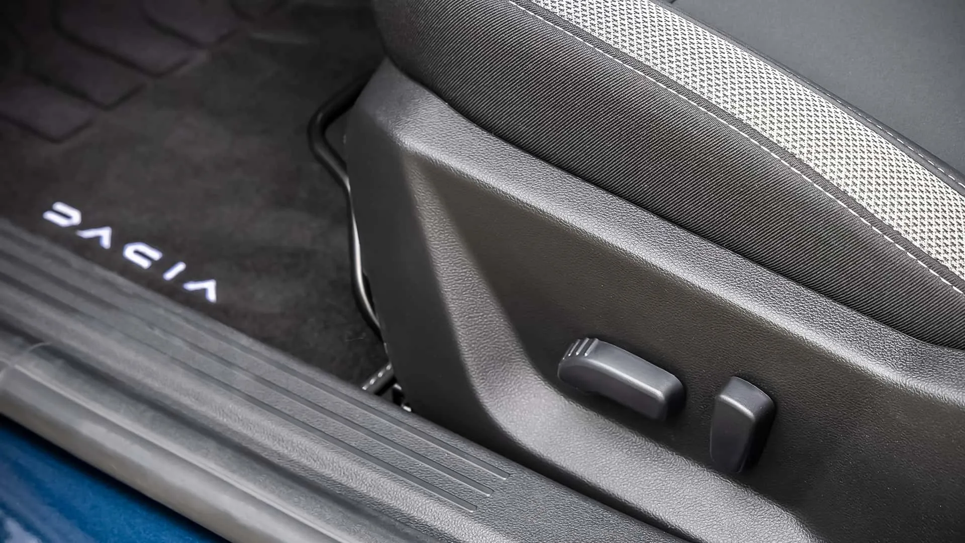 Dacia Bigster Mild Hybrid G 140 19