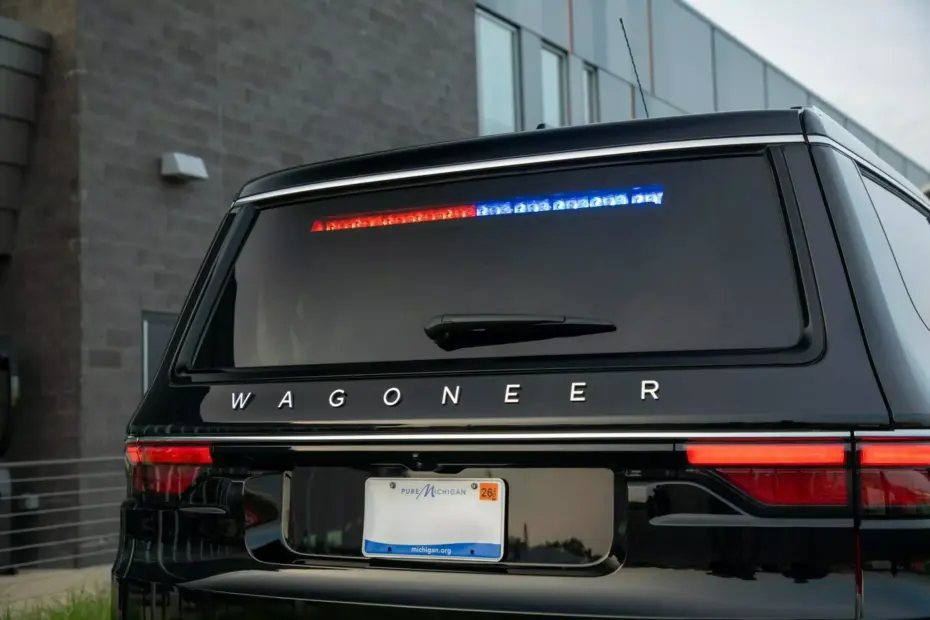 Jeep Wagoneer COV 03