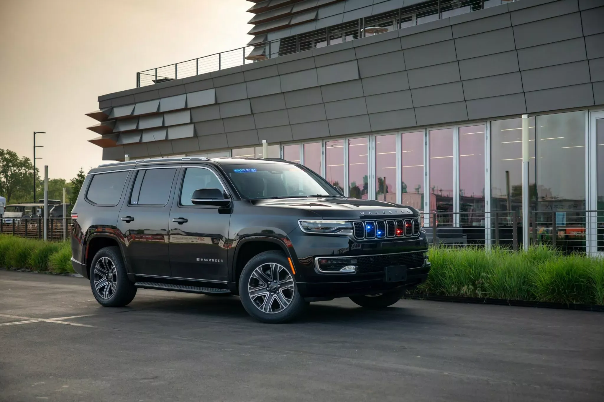 Jeep Wagoneer COV 04