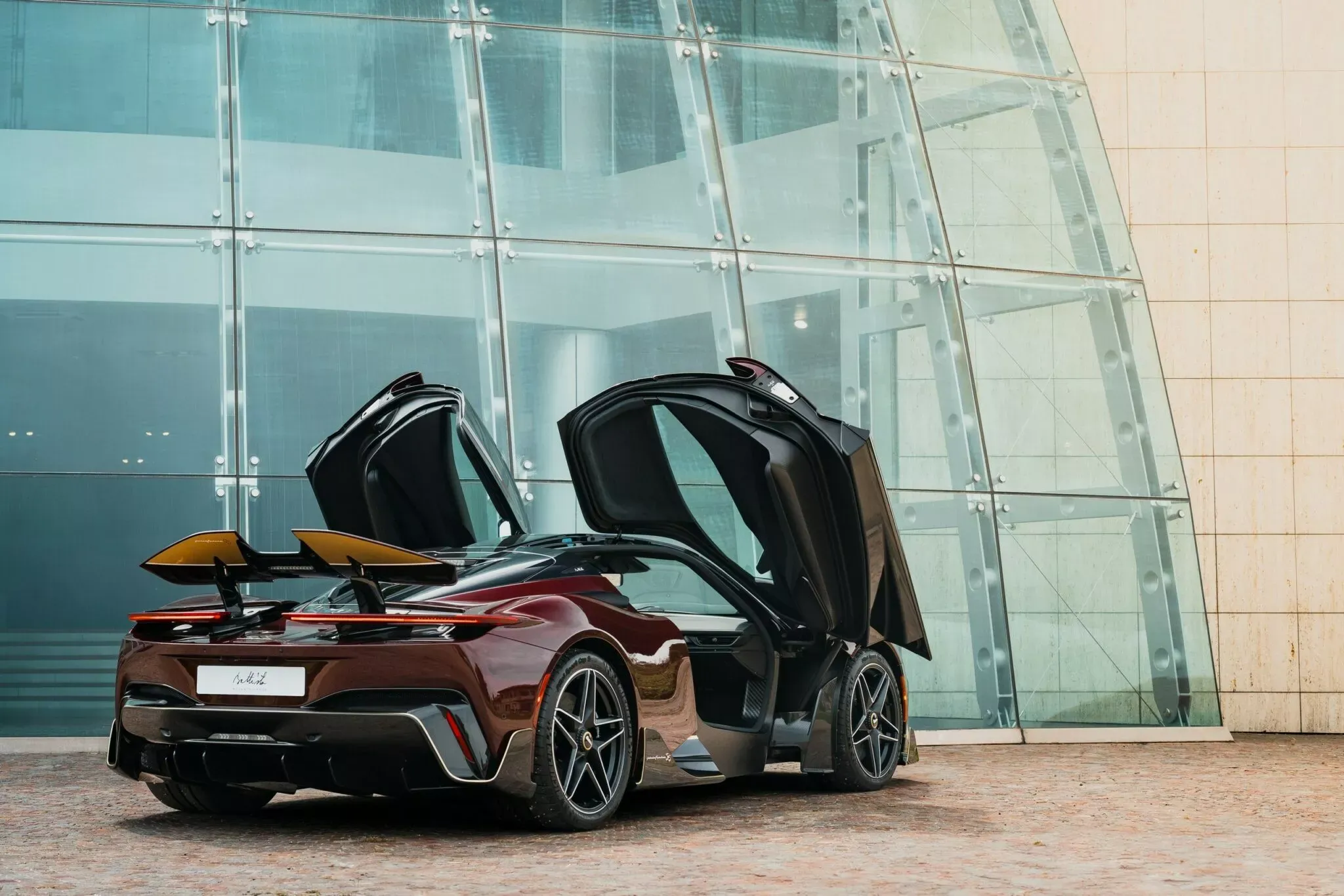 Pininfarina Battista 010
