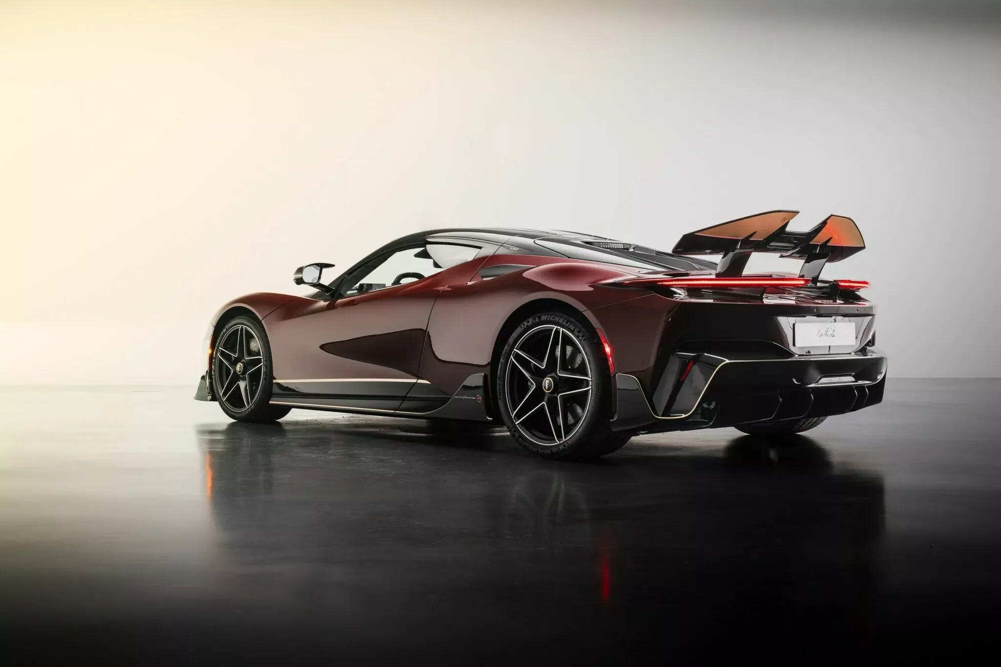 Pininfarina Battista 016