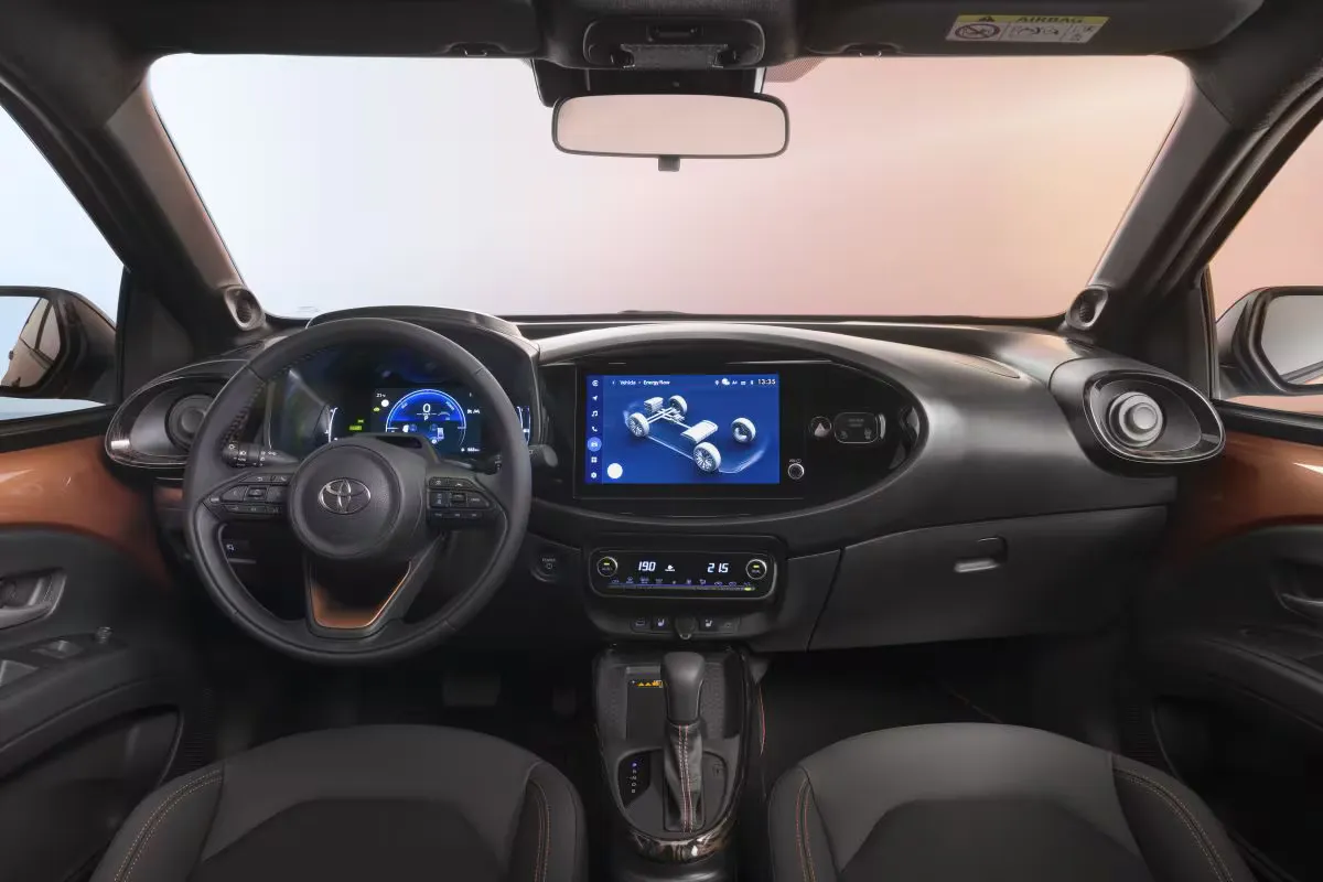 Toyota Aygo X Hybrid 2026 28