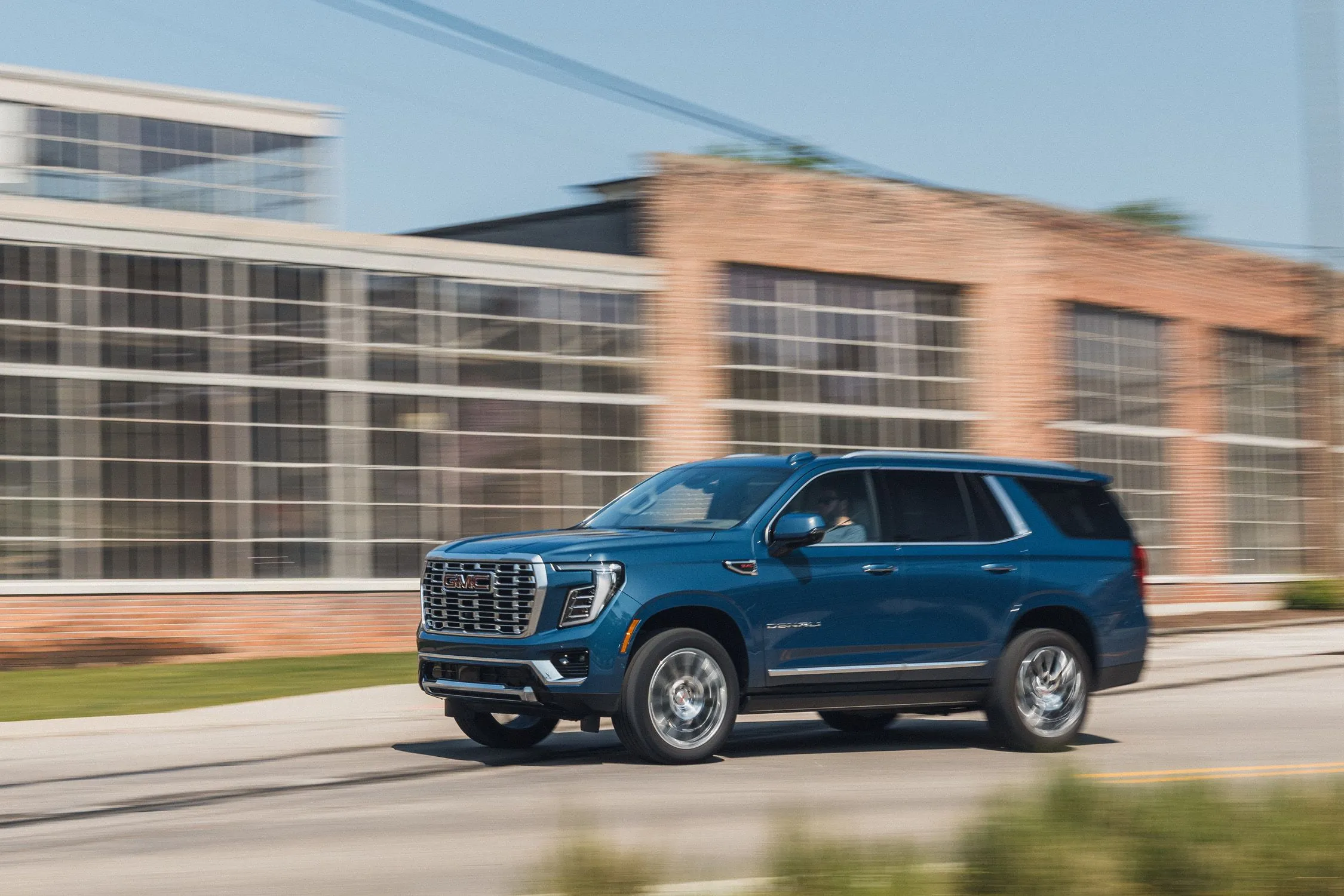 2025 GMC Yukon Denali 05