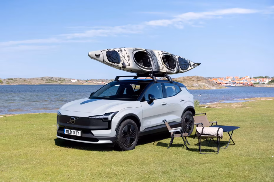 2026 Volvo EX30 Cross Country A05