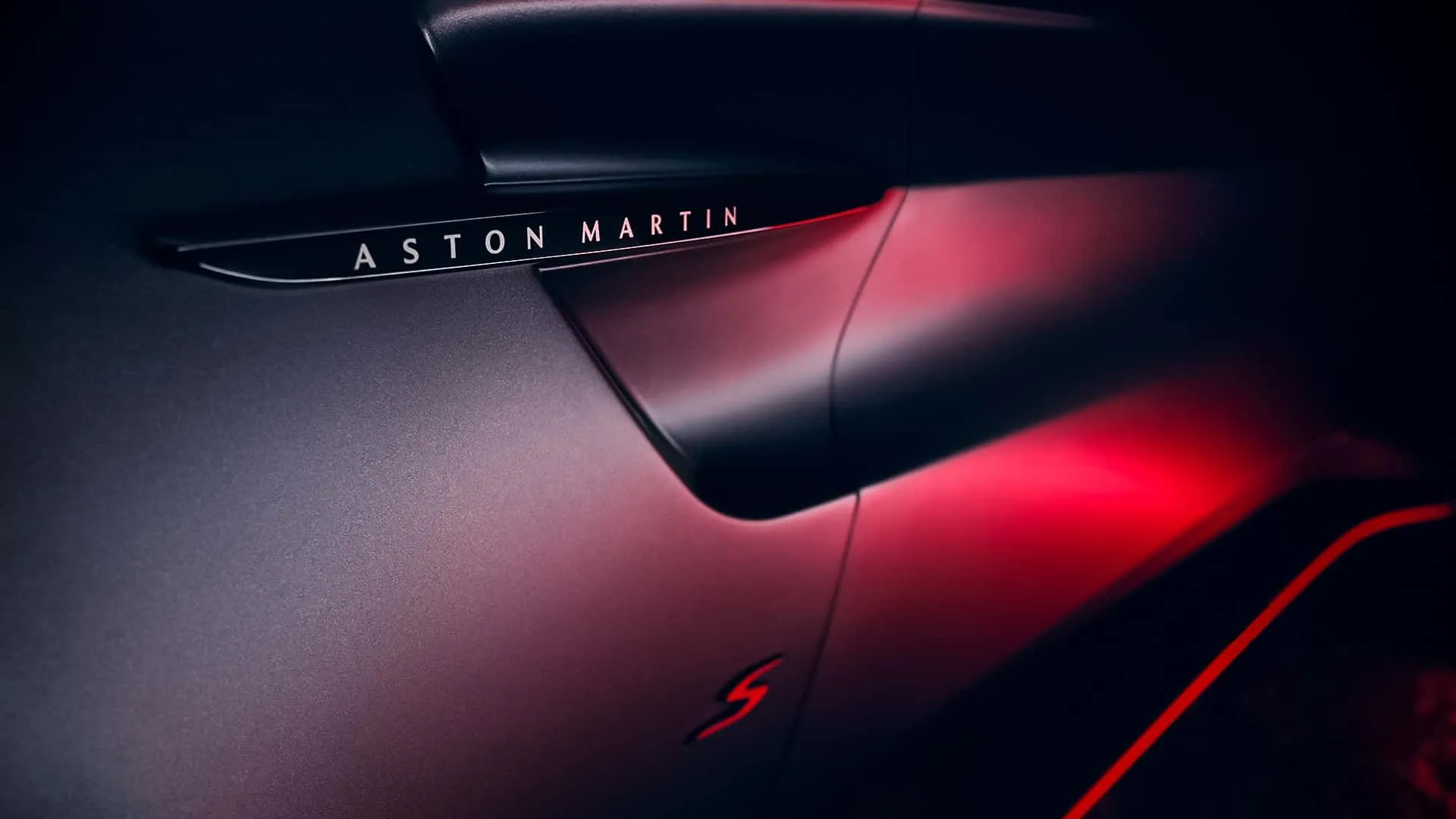 Aston Martin Vantage S 2025 07