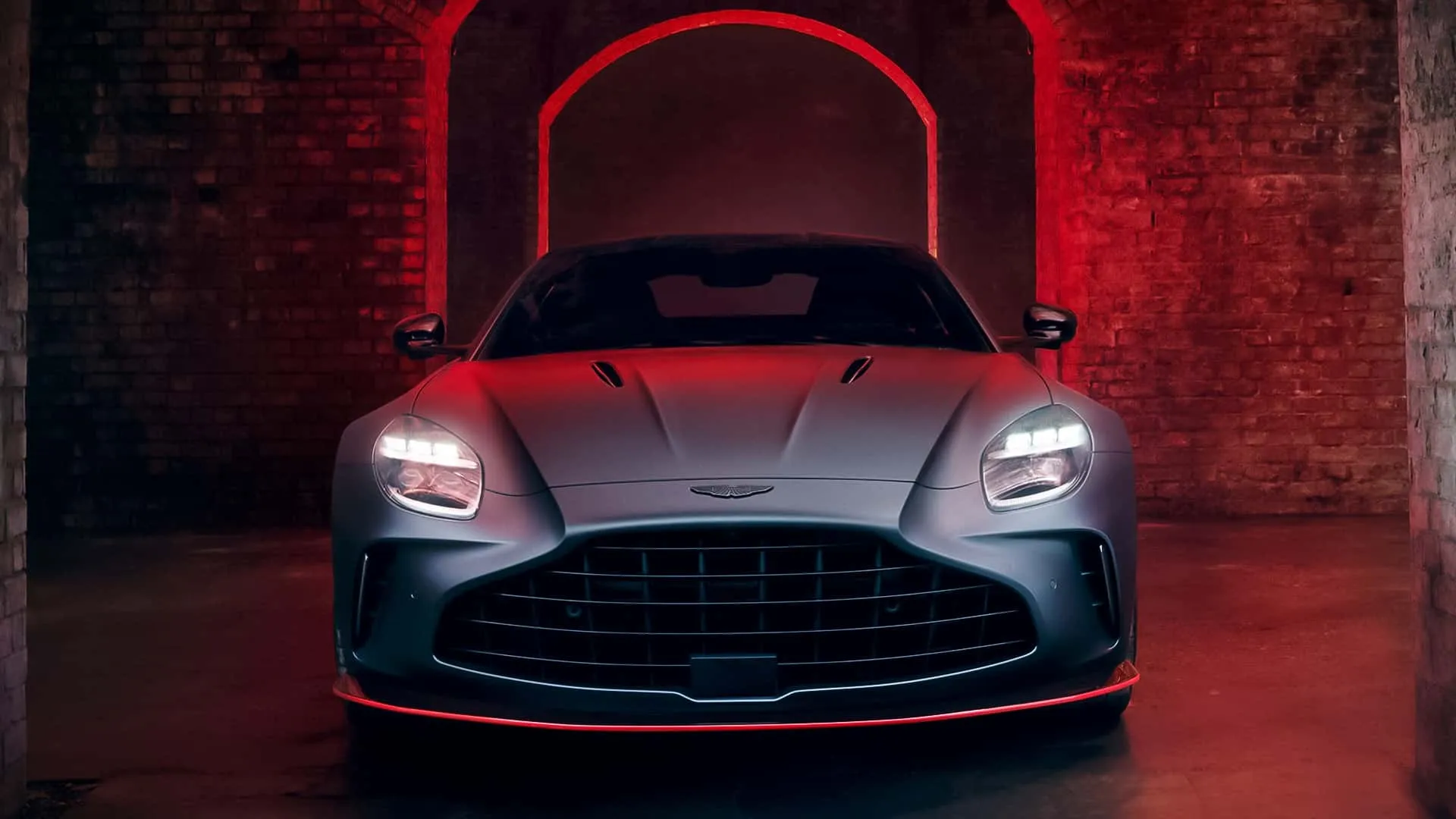 Aston Martin Vantage S 2025 uma Análise Brutal de seus 680 Cavalos de Potência