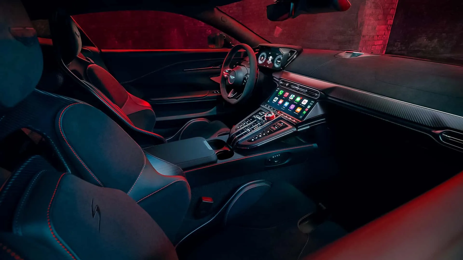 Aston Martin Vantage S 2025 16