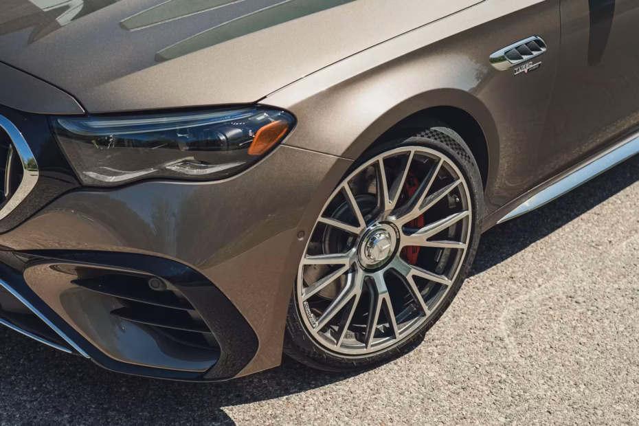 Mercedes AMG E53 HYBRID 2025 A04