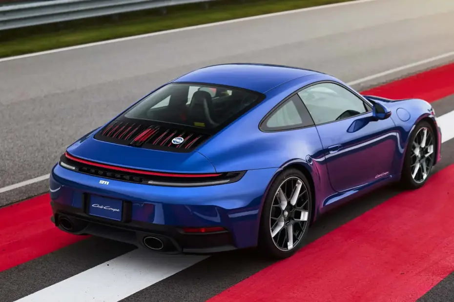 Porsche 911 Club Coupe 06