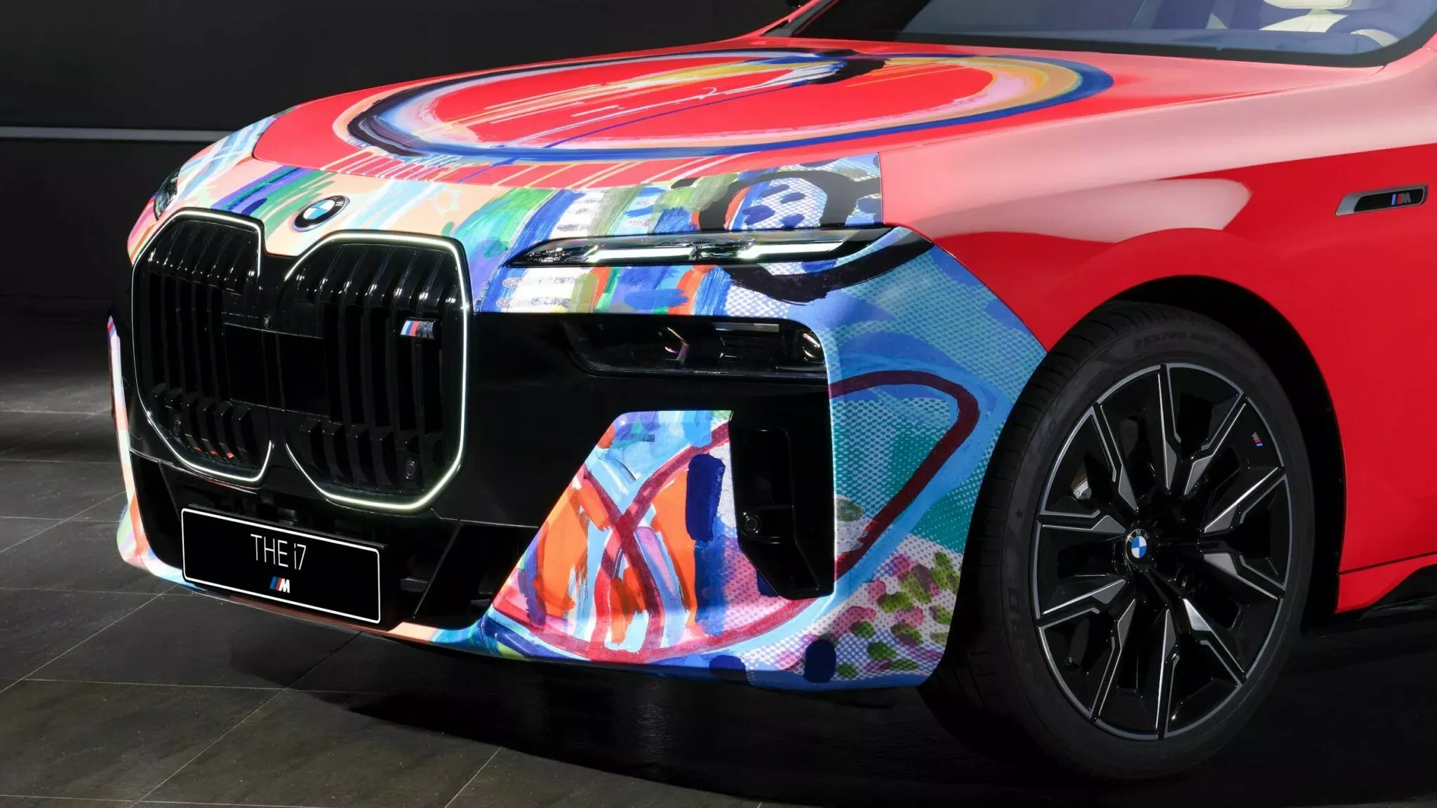 BMW i7 Art Car by Lee Kun Yong 06