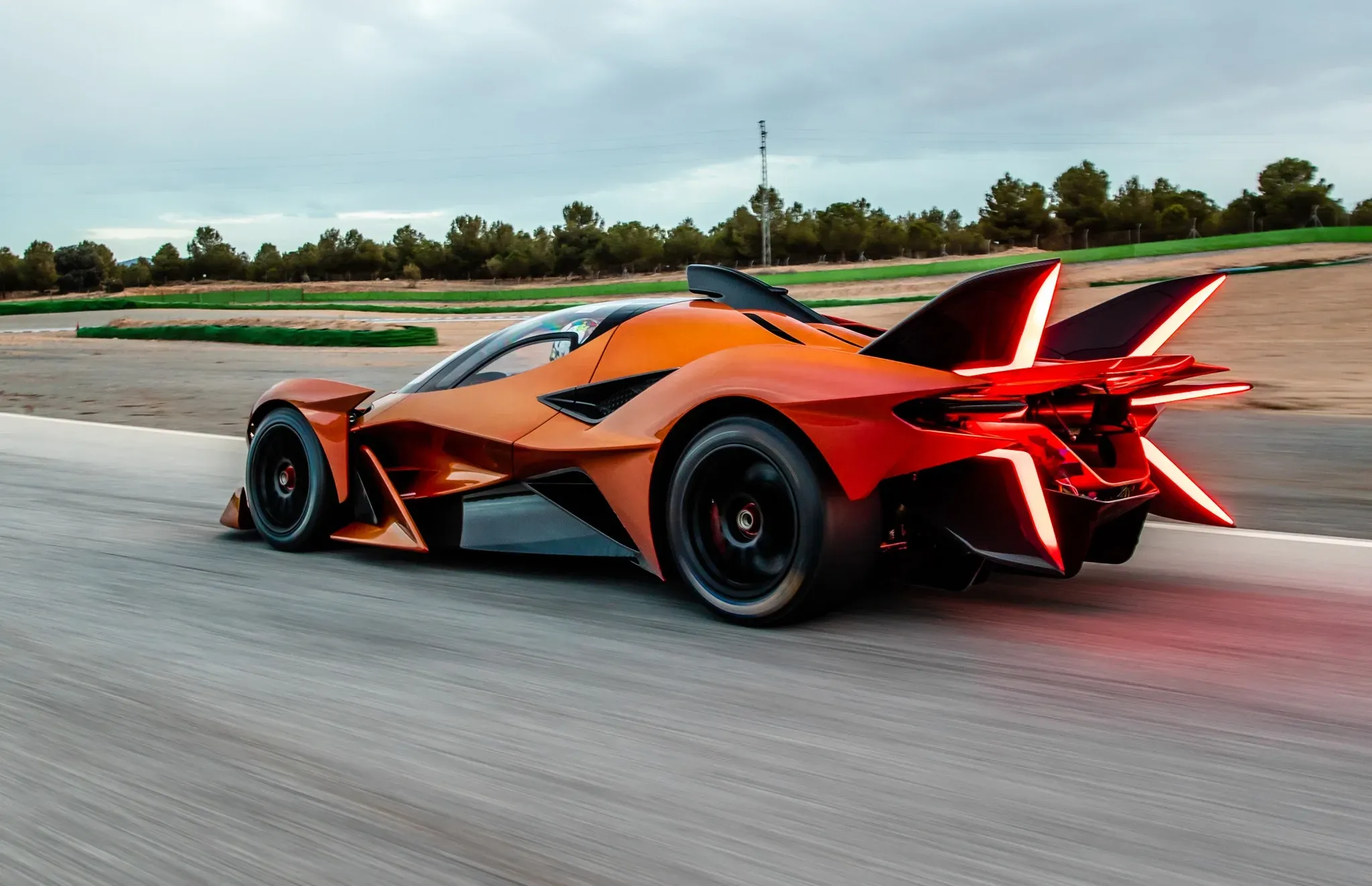 Apollo EVO V12 Ruge com 800cv e Design Radical Custando Milhões, Você Teria um na Sua Garagem?